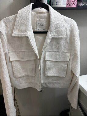 Abercrombie & Fitch Cream Textured Cropped Zip Jacket